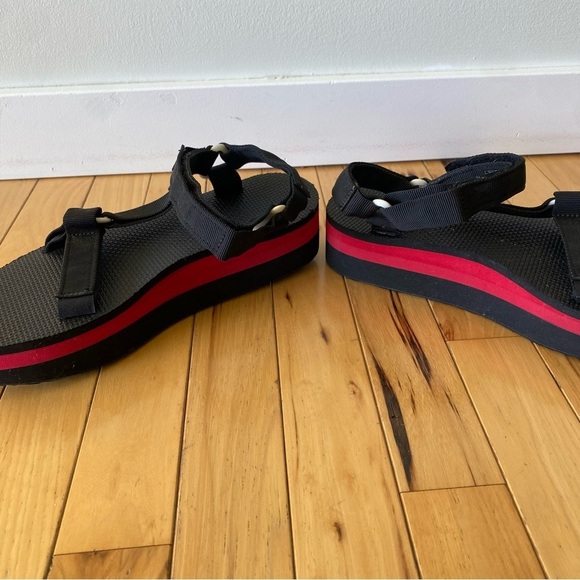 Teva Platform Sandals Black Red Flatform Universal   Chunky Vegan Size 9 - Picture 3 of 7
